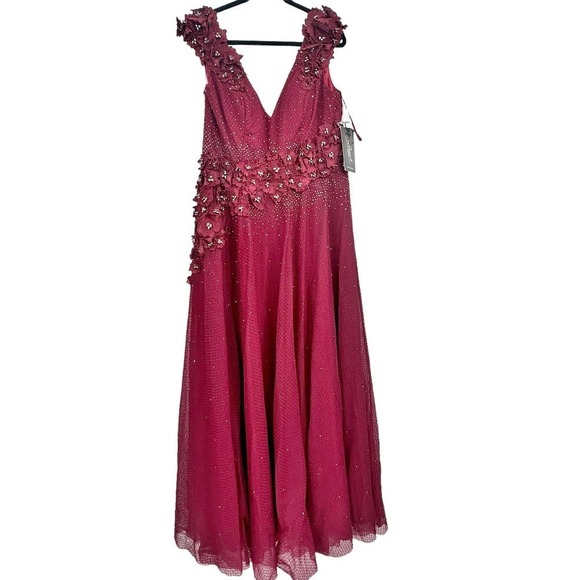 Mac Duggal Cap Sleeve Floral Applique A-line Gown In Burgundy Size 14 NWT - Picture 9 of 11